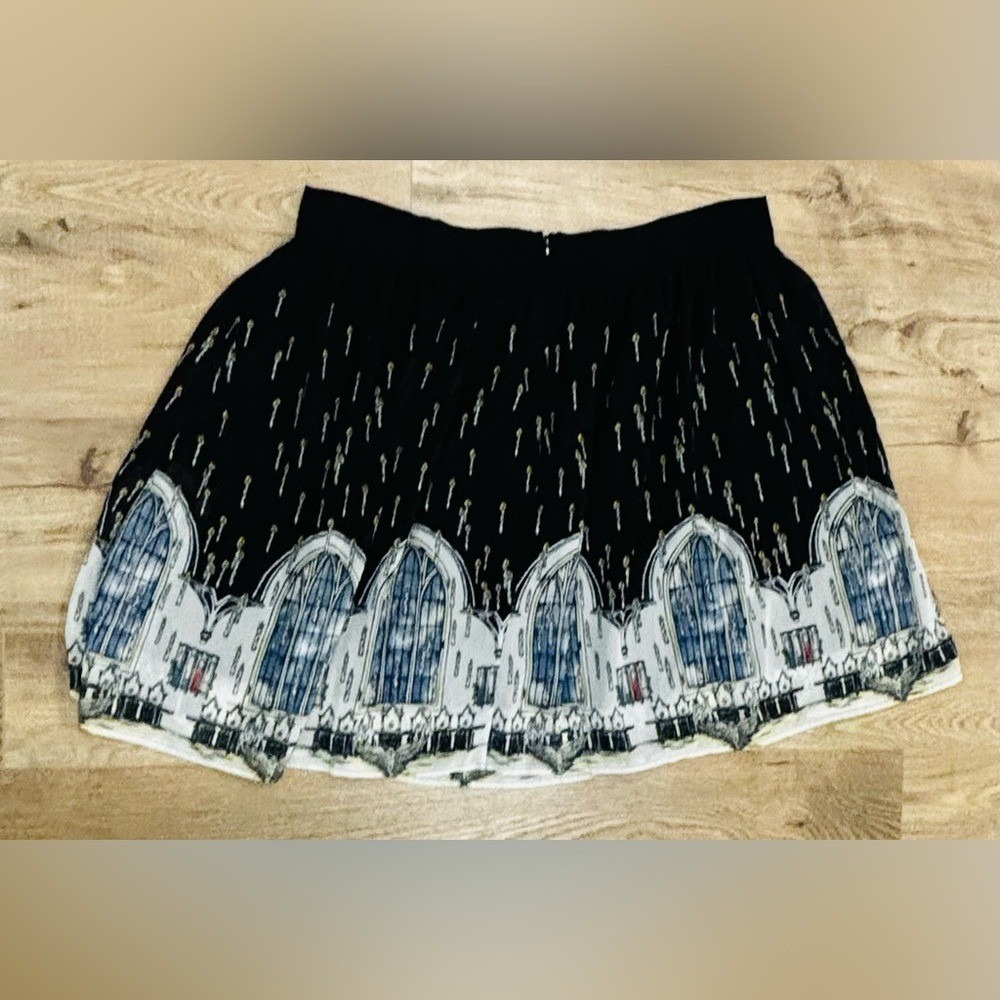 Hot Topic Harry Potter Hogwarts Great Hall Chiffon SkirtSize 18 | Junior - Picture 5 of 7